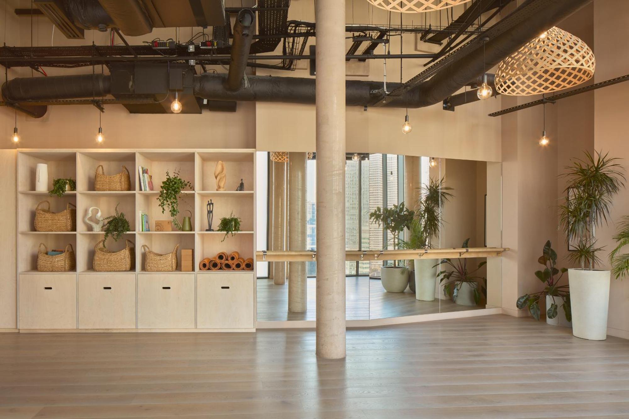 Ark Canary Wharf Лондон Екстериор снимка