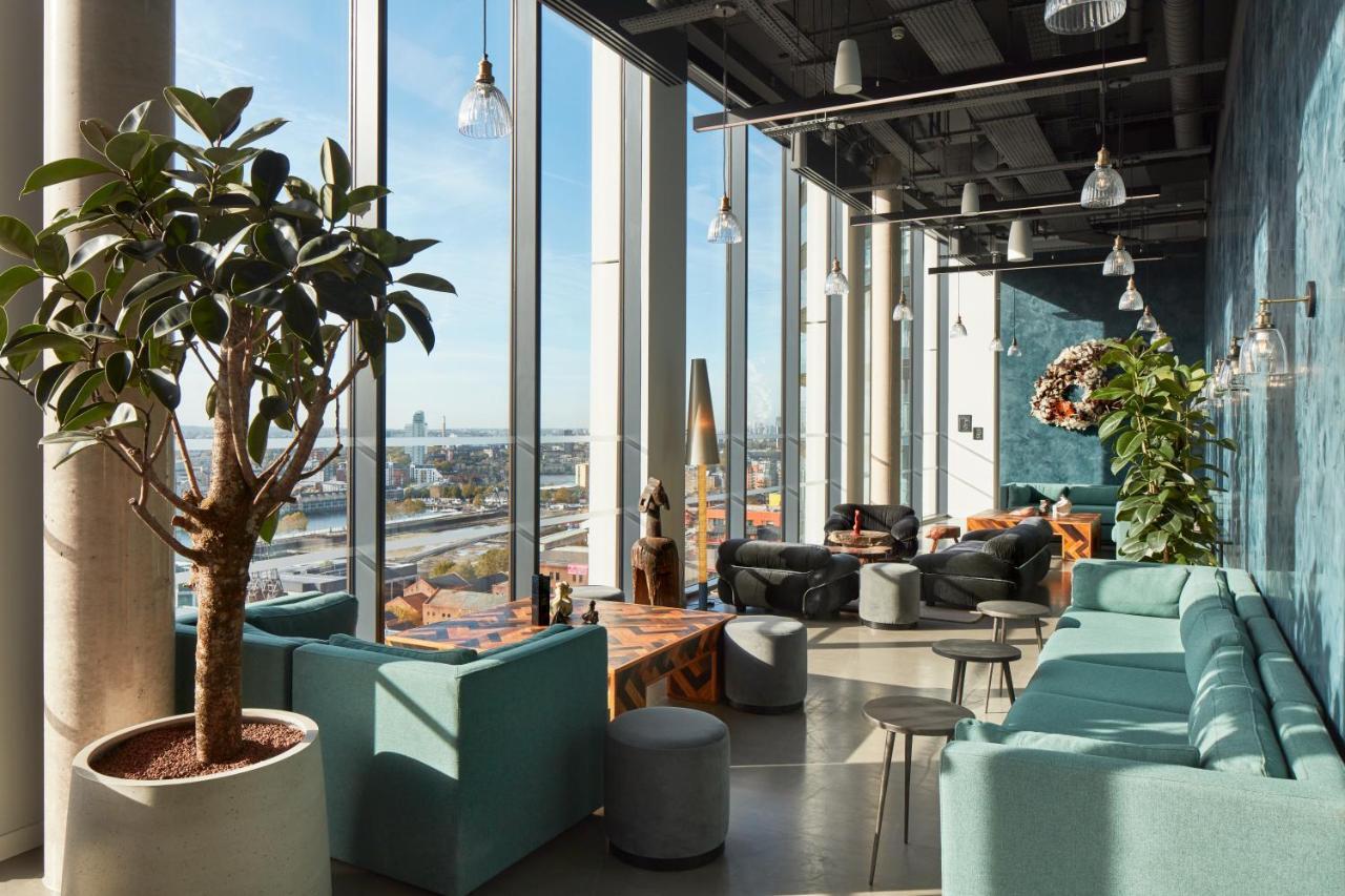 Ark Canary Wharf Лондон Екстериор снимка